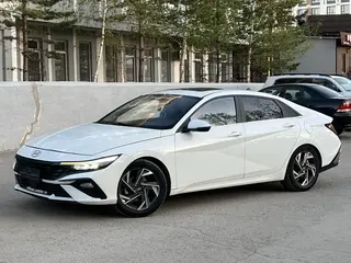 Hyundai Elantra, 2023