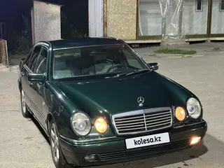 Mercedes-Benz E 55 AMG