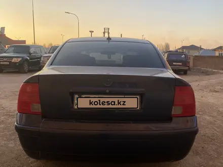 Volkswagen Passat 1997 года за 2 190 000 тг. в Астана – фото 6