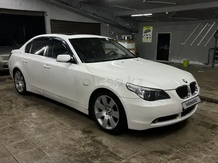 BMW 530 2005 года за 5 200 000 тг. в Астана – фото 2