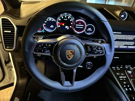 Porsche Cayenne Coupe 2023 года за 76 990 000 тг. в Алматы – фото 14