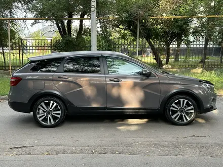 ВАЗ (Lada) Vesta SW Cross 2018 года за 4 650 000 тг. в Алматы – фото 2