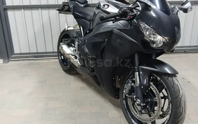 Honda  CBR 1000 RR/RA Fireblade 2008 года за 4 500 000 тг. в Алматы