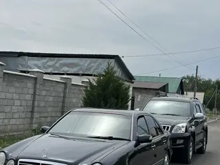 Mercedes-Benz E 320