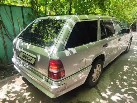 Mercedes-Benz E 280 1996 года за 3 200 000 тг. в Алматы – фото 4