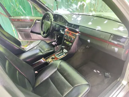 Mercedes-Benz E 280 1996 года за 3 200 000 тг. в Алматы – фото 3