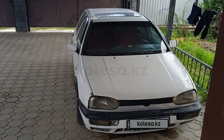 Volkswagen Golf 1997 года за 900 000 тг. в Алматы