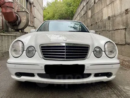 Mercedes-Benz E 55 AMG 2000 года за 7 500 000 тг. в Алматы – фото 17