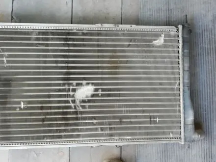 Основной радиатор охлаждения БМВ Е34 за 15 000 тг. в Семей – фото 33