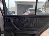 Mercedes-Benz E 320 1999 года за 4 250 000 тг. в Жанаозен – фото 5