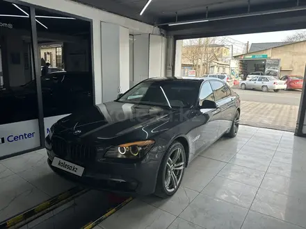 BMW 750 2010 года за 5 500 000 тг. в Шымкент