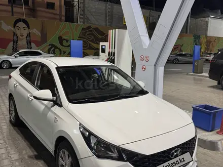 Hyundai Accent 2021 года за 6 700 000 тг. в Шымкент – фото 2