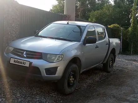 Mitsubishi L200 2012 года за 4 200 000 тг. в Алматы