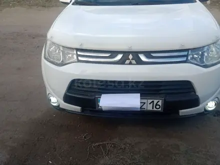 Mitsubishi Outlander 2012 года за 6 300 000 тг. в Семей