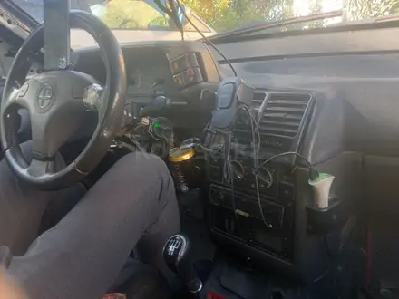 ВАЗ (Lada) 2110 2002 года за 550 000 тг. в Уральск – фото 2