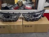 Rav4 Full Led фары от полной комплектации оригинал состояние новых фар за 350 000 тг. в Алматы