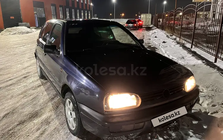 Volkswagen Golf 1994 года за 900 000 тг. в Астана