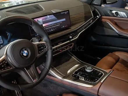 BMW X7 XDrive 40i 2026 года за 82 689 978 тг. в Астана – фото 3