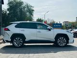 Toyota RAV4 2021 года за 15 300 000 тг. в Костанай – фото 4