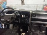 Volkswagen Golf 1993 года за 600 000 тг. в Атырау – фото 3