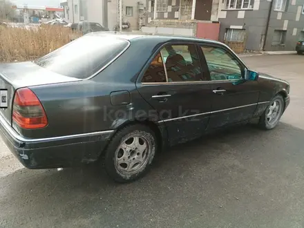 Mercedes-Benz C 180 1994 года за 1 100 000 тг. в Караганда – фото 2