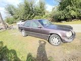 Mercedes-Benz E 220 1994 года за 1 700 000 тг. в Талдыкорган