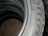 195/55 R16 шиповка Зима Maxxis Arctic Trekker за 35 000 тг. в Алматы – фото 3