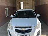 Chevrolet Cruze 2014 года за 3 800 000 тг. в Шымкент – фото 2
