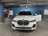BMW X7 2021 года за 45 000 000 тг. в Астана