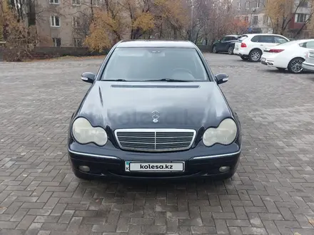 Mercedes-Benz C 200 2002 года за 3 500 000 тг. в Алматы