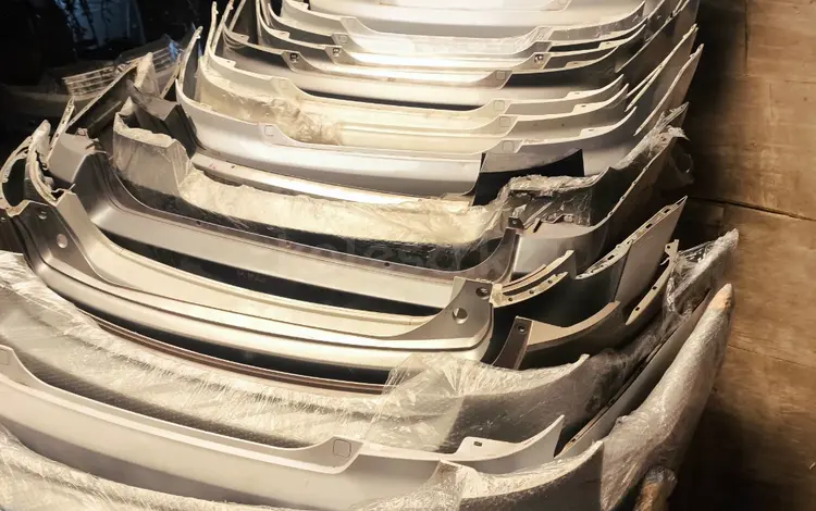 Бампер задний оригинал из Японии за 53 000 тг. в Алматы