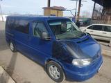Volkswagen Caravelle 1996 года за 4 800 000 тг. в Павлодар – фото 2