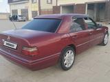 Mercedes-Benz E 280 1994 годаүшін2 500 000 тг. в Жанаозен – фото 3