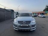 Volkswagen Touareg 2005 года за 4 000 000 тг. в Алматы