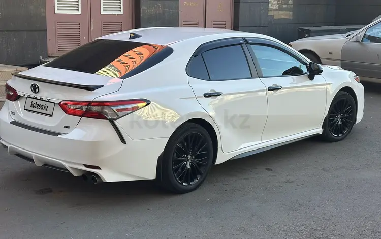 Toyota Camry 2019 года за 9 000 000 тг. в Алматы