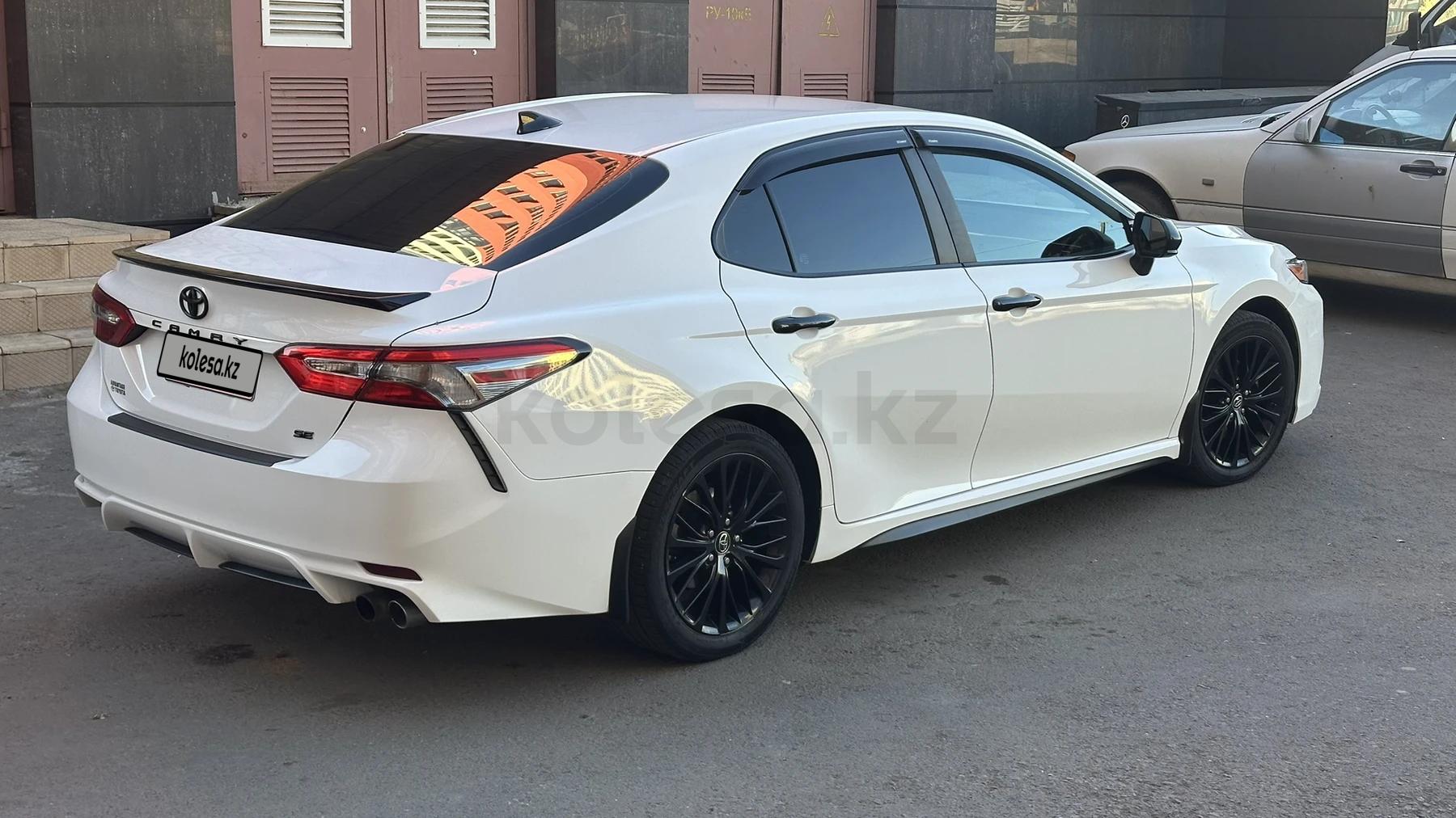 Toyota Camry 2019 г.