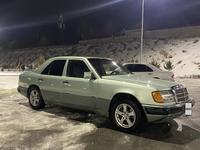 Mercedes-Benz E 200 1991 года за 1 600 000 тг. в Шымкент