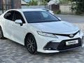 Toyota Camry 2021 года за 16 150 000 тг. в Усть-Каменогорск – фото 3