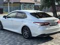 Toyota Camry 2021 года за 16 150 000 тг. в Усть-Каменогорск