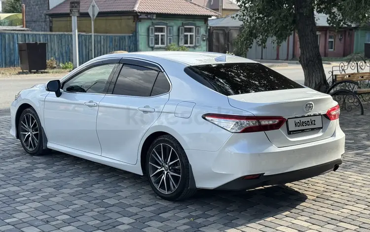 Toyota Camry 2021 года за 16 150 000 тг. в Усть-Каменогорск