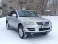 Volkswagen Touareg 2007 года за 7 400 000 тг. в Астана – фото 4