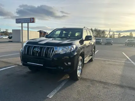 Toyota Land Cruiser Prado 2023 года за 27 000 000 тг. в Актобе