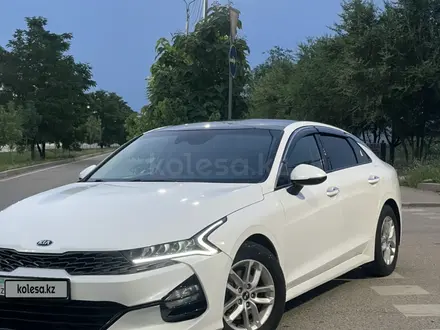 Kia K5 2020 года за 8 600 000 тг. в Алматы – фото 2