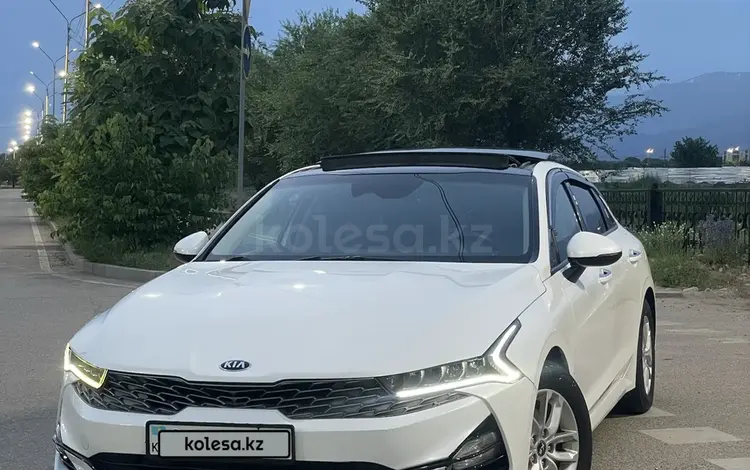Kia K5 2020 года за 8 600 000 тг. в Алматы