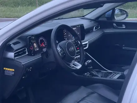 Kia K5 2020 года за 8 600 000 тг. в Алматы – фото 9