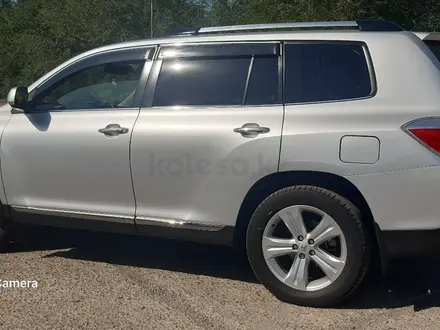 Toyota Highlander 2012 года за 14 500 000 тг. в Семей – фото 19