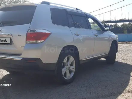 Toyota Highlander 2012 года за 14 500 000 тг. в Семей – фото 22