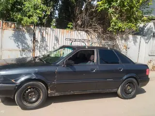 Audi 80