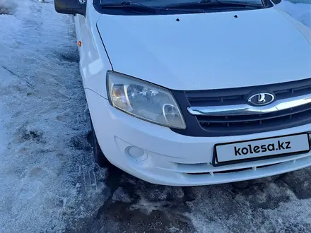 ВАЗ (Lada) Granta 2190 2013 года за 2 300 000 тг. в Уральск – фото 2