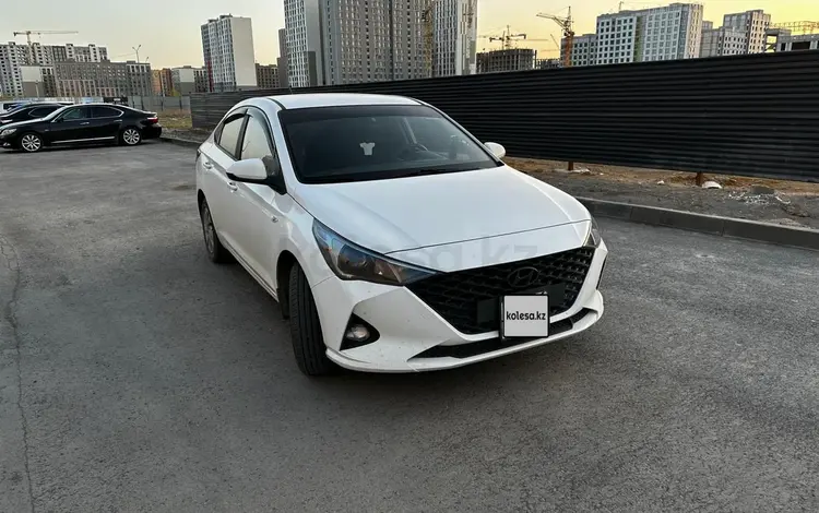 Hyundai Accent 2022 года за 8 200 000 тг. в Астана